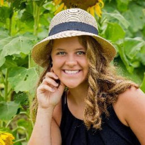 Meet your Posher, Mikayla